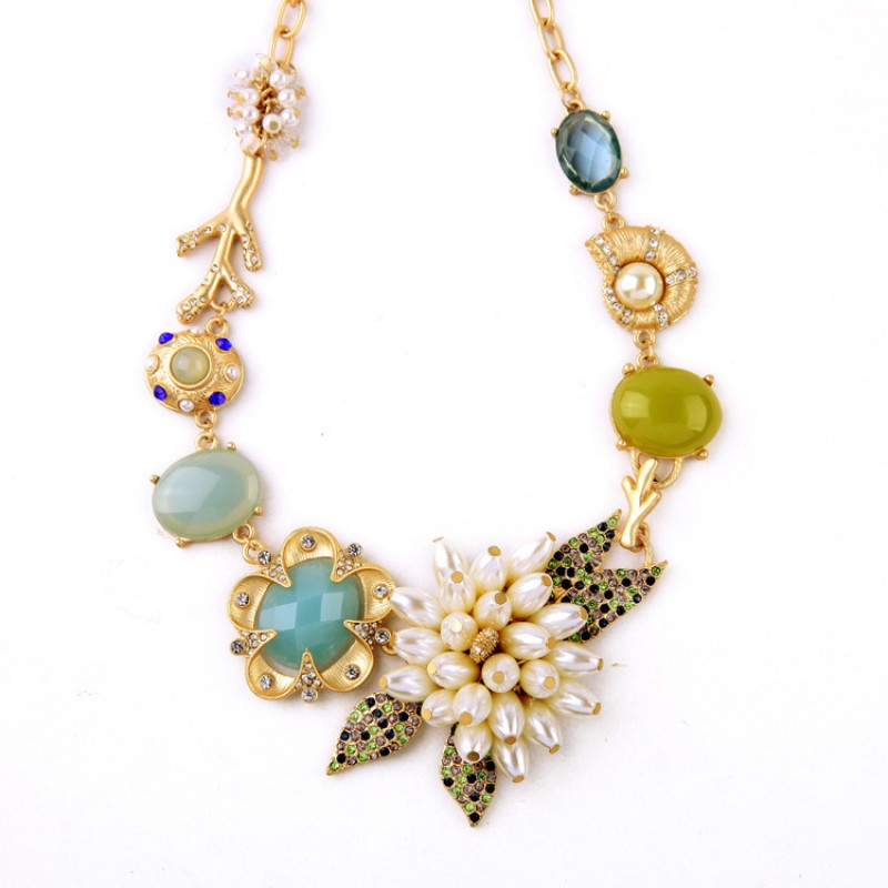FLOWER PENDANT ALLOY NECKLACE