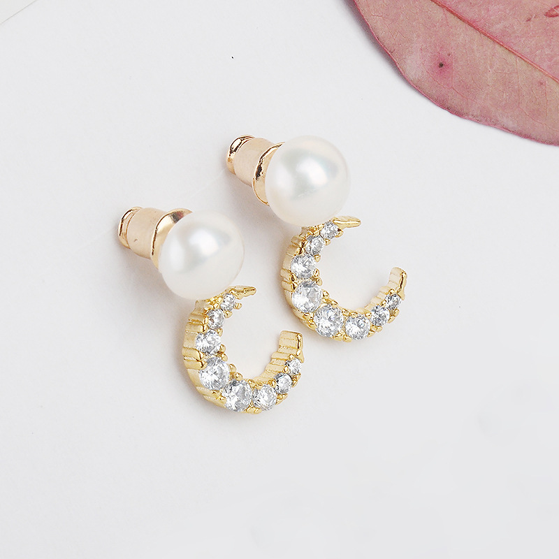 NATURAL PEARL EARRINGS MOON