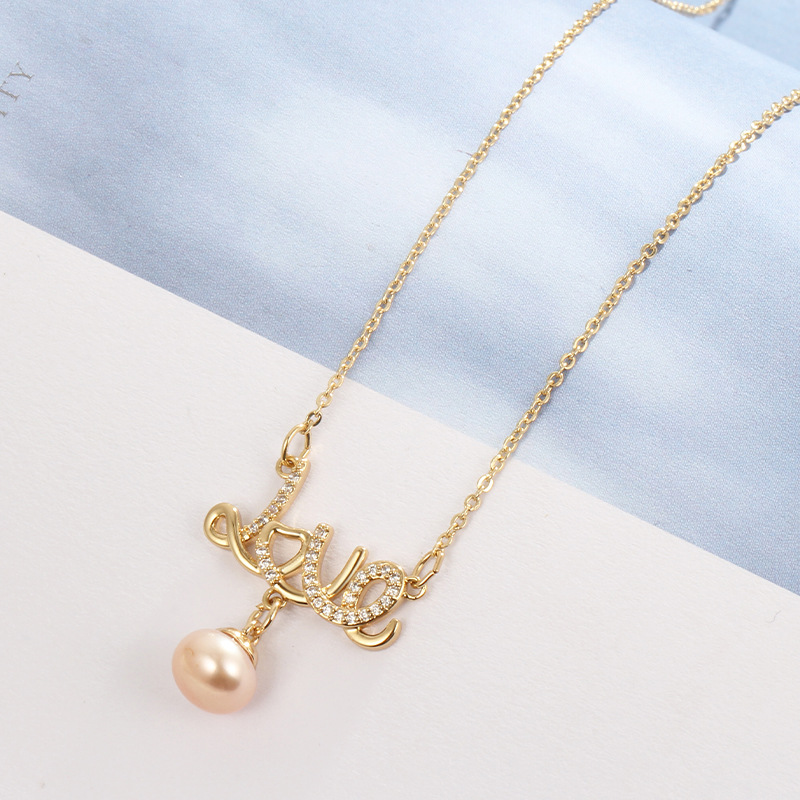 LOVE PENDANT PEARL BRASS NECKLACE