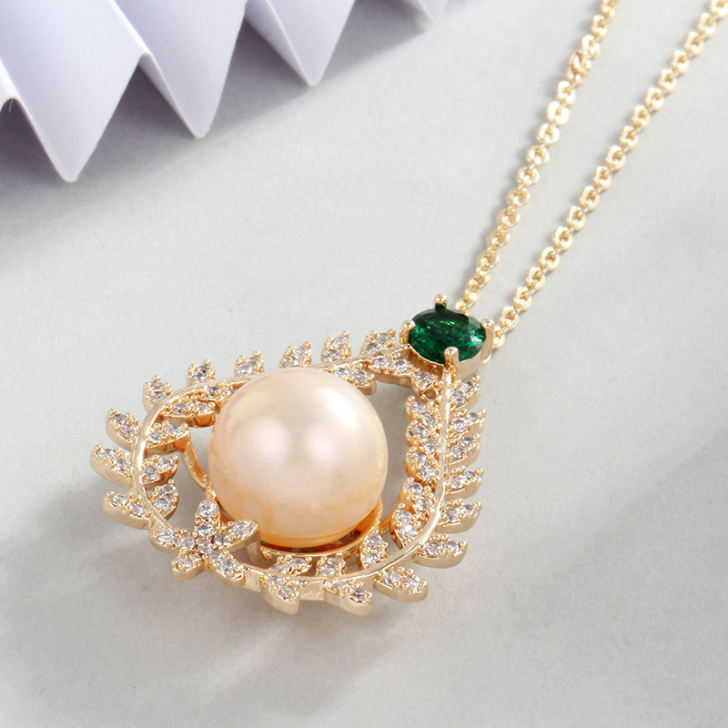 WOMEN BRASS NECKLACE PEARL PENDANT