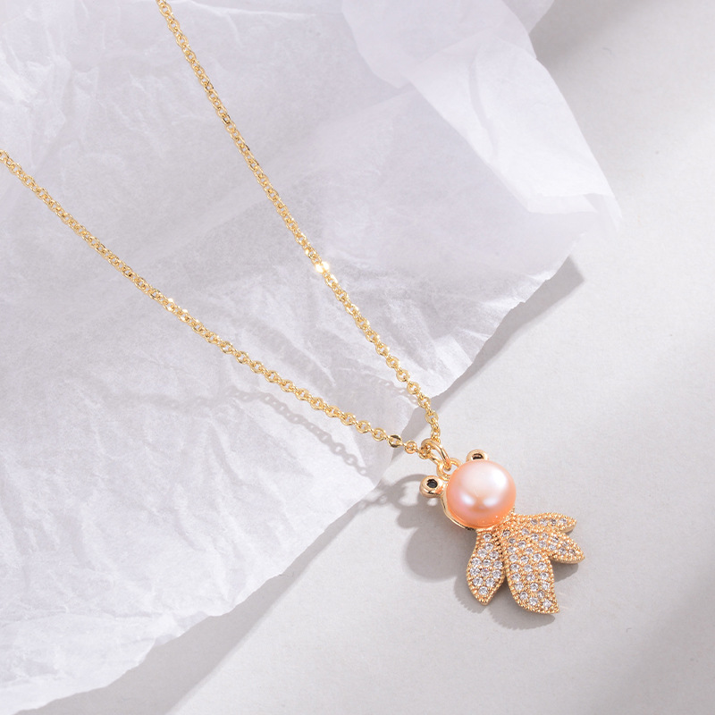 PEARL PENDANT BRASS NECKLACE