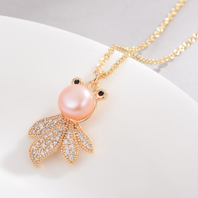 PEARL PENDANT BRASS NECKLACE
