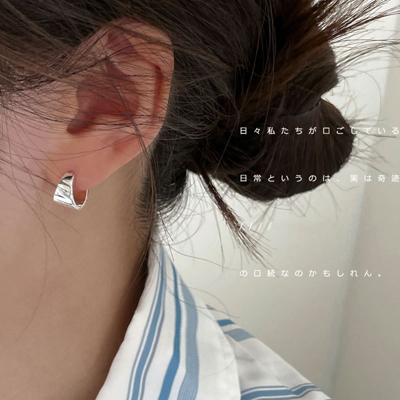 silver circle earrings
