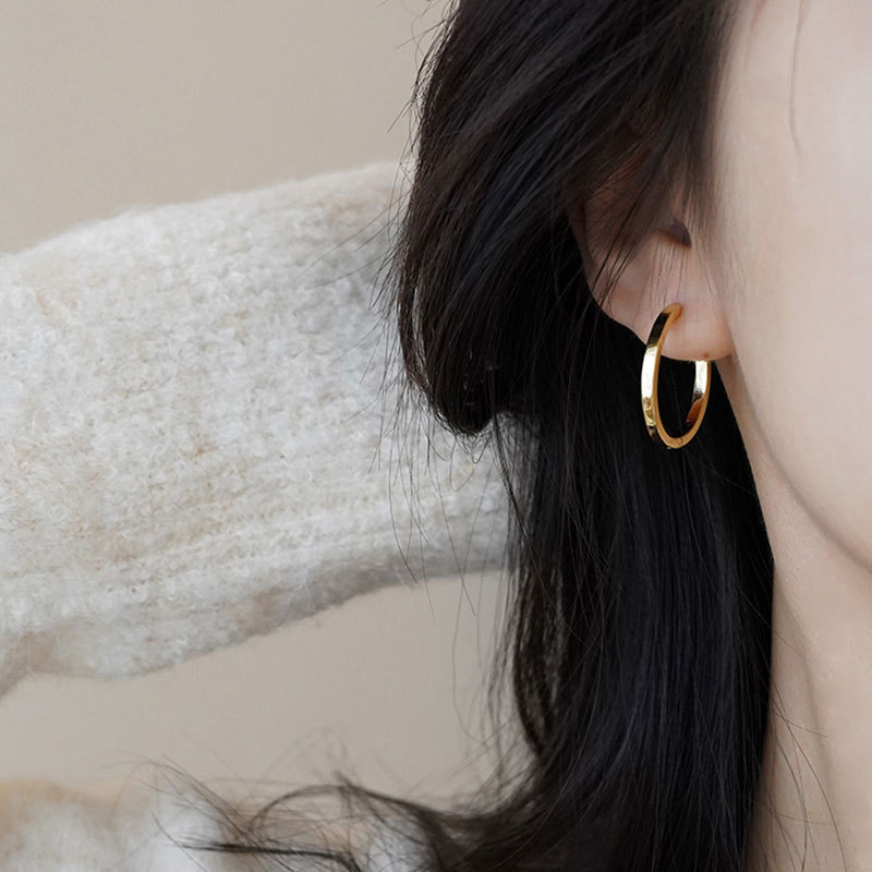 silver circle earrings