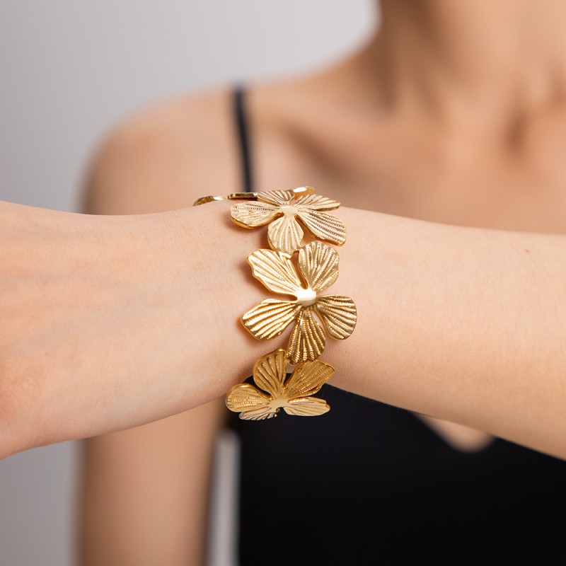 stainless steel flower bangle bracelet